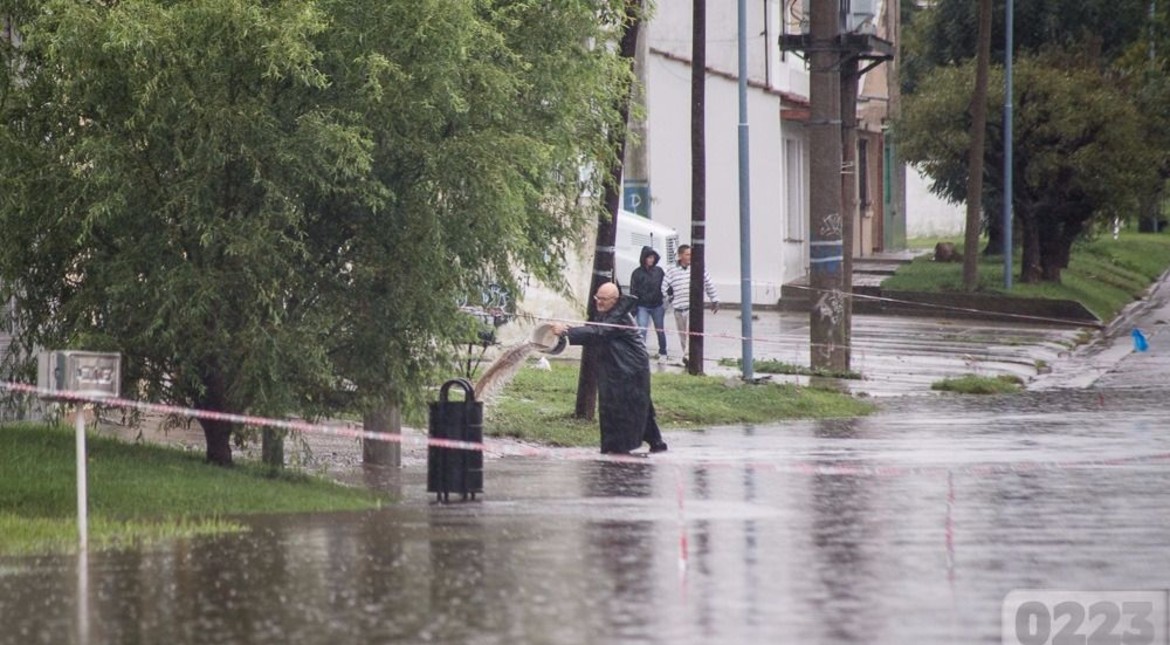 Ante el alerta por tormentas, Osse pidió no dejar basura ni restos de poda en la calle para evitar inundaciones
